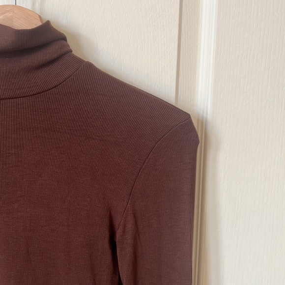 3/$30 EUC dmd studios mockneck ribbed brown full sleeve bodysuit size S - Picture 3 of 7